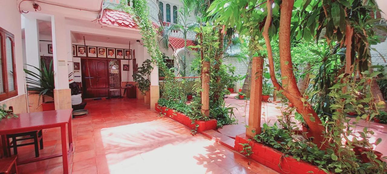 Daphne Hotel Mamallapuram Exterior foto