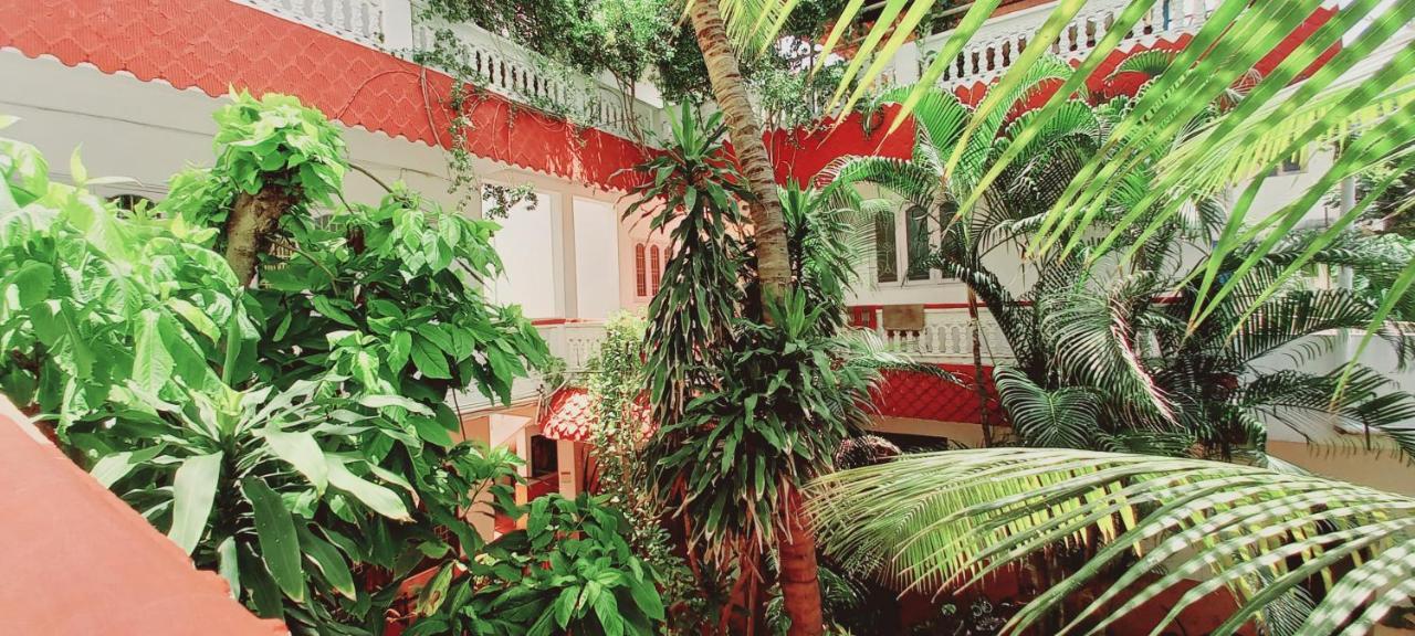 Daphne Hotel Mamallapuram Exterior foto
