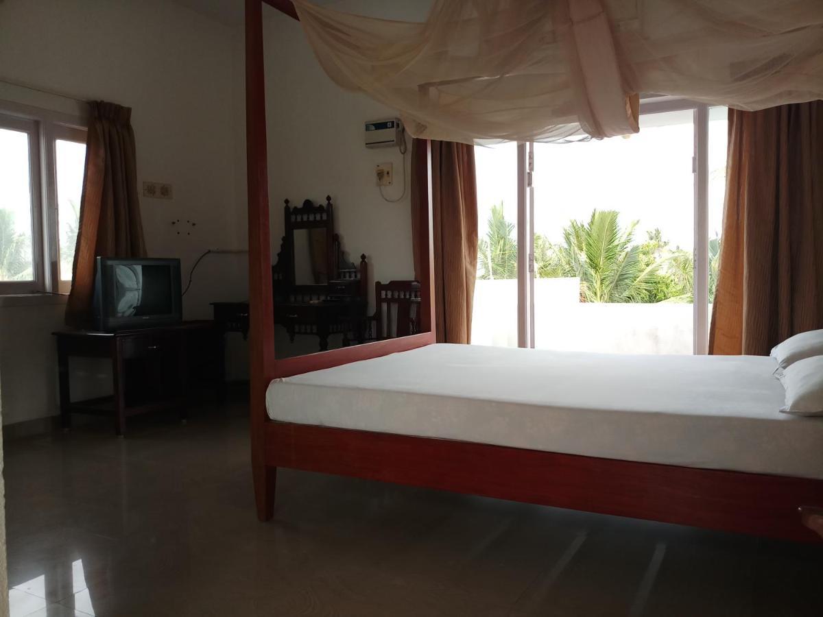 Daphne Hotel Mamallapuram Exterior foto