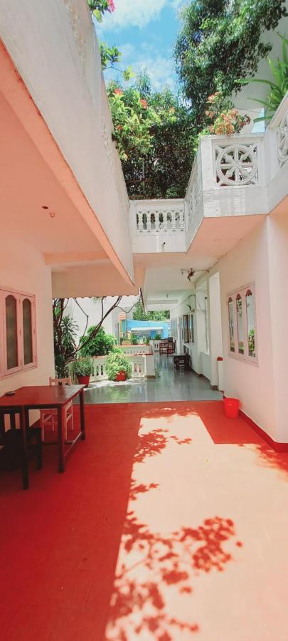 Daphne Hotel Mamallapuram Exterior foto