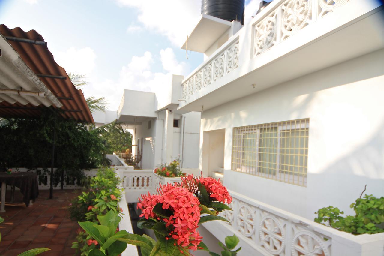 Daphne Hotel Mamallapuram Exterior foto