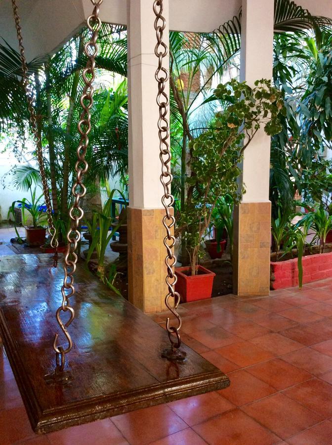 Daphne Hotel Mamallapuram Exterior foto