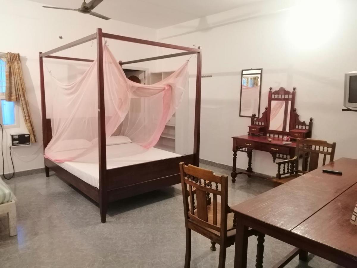 Daphne Hotel Mamallapuram Exterior foto